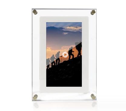 CrystalFrame – Acryl Digitalrahmen mit Video-, Foto- & Musik-Playback