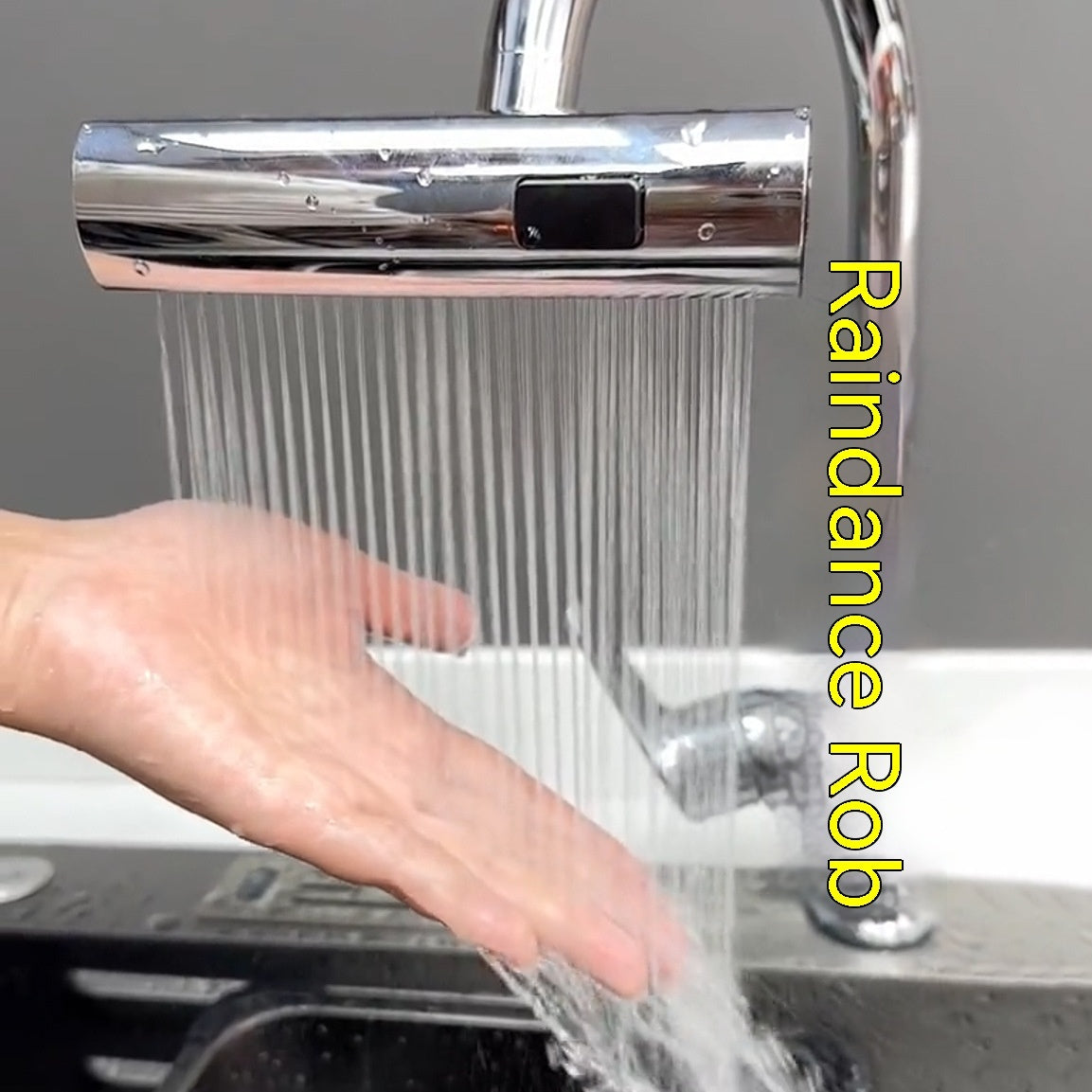 4-in-1 Kitchen Waterfall Pro – Drehbarer Multifunktions-Wasserhahn-Aufsatz